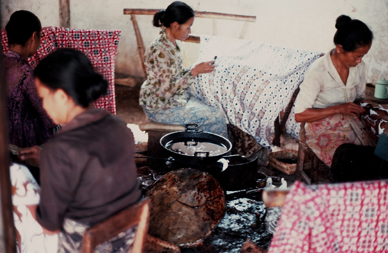 Waxing (Pot of Hot Wax in the Middle)